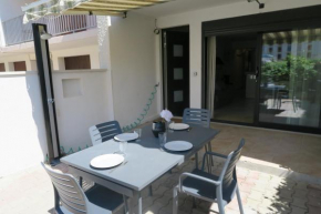 Sol-y-Days California, Superbe appartement rénové en RDC avec Parking, belle terrasse ombragée, à 200m de la plage